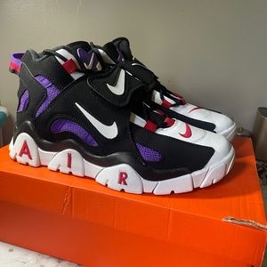 Raptors Nike Air Barrage (2019)